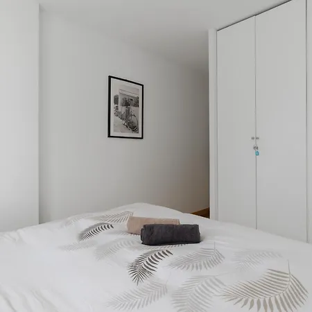 3 Bedroom With Garden And Swimming Pool Apartment *
