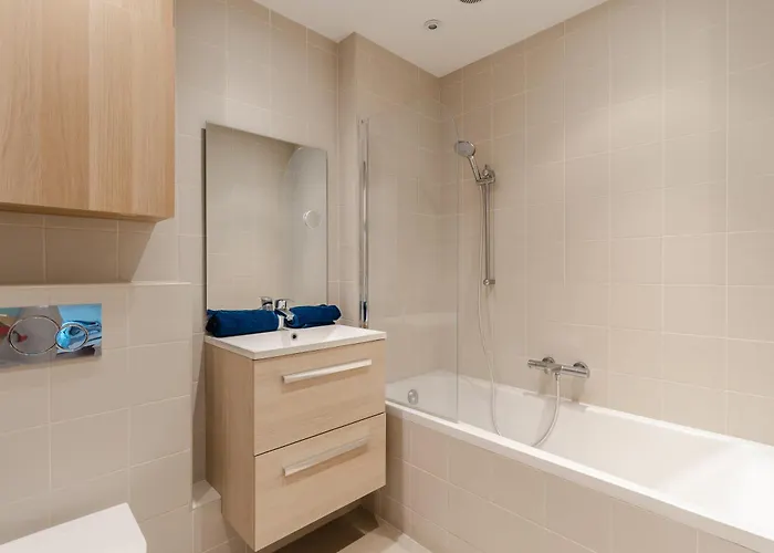 Yh-1-moulin With Garden And Pool